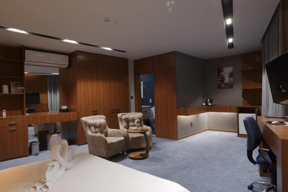 Gratus Hotel Erbil Bagian luar foto
